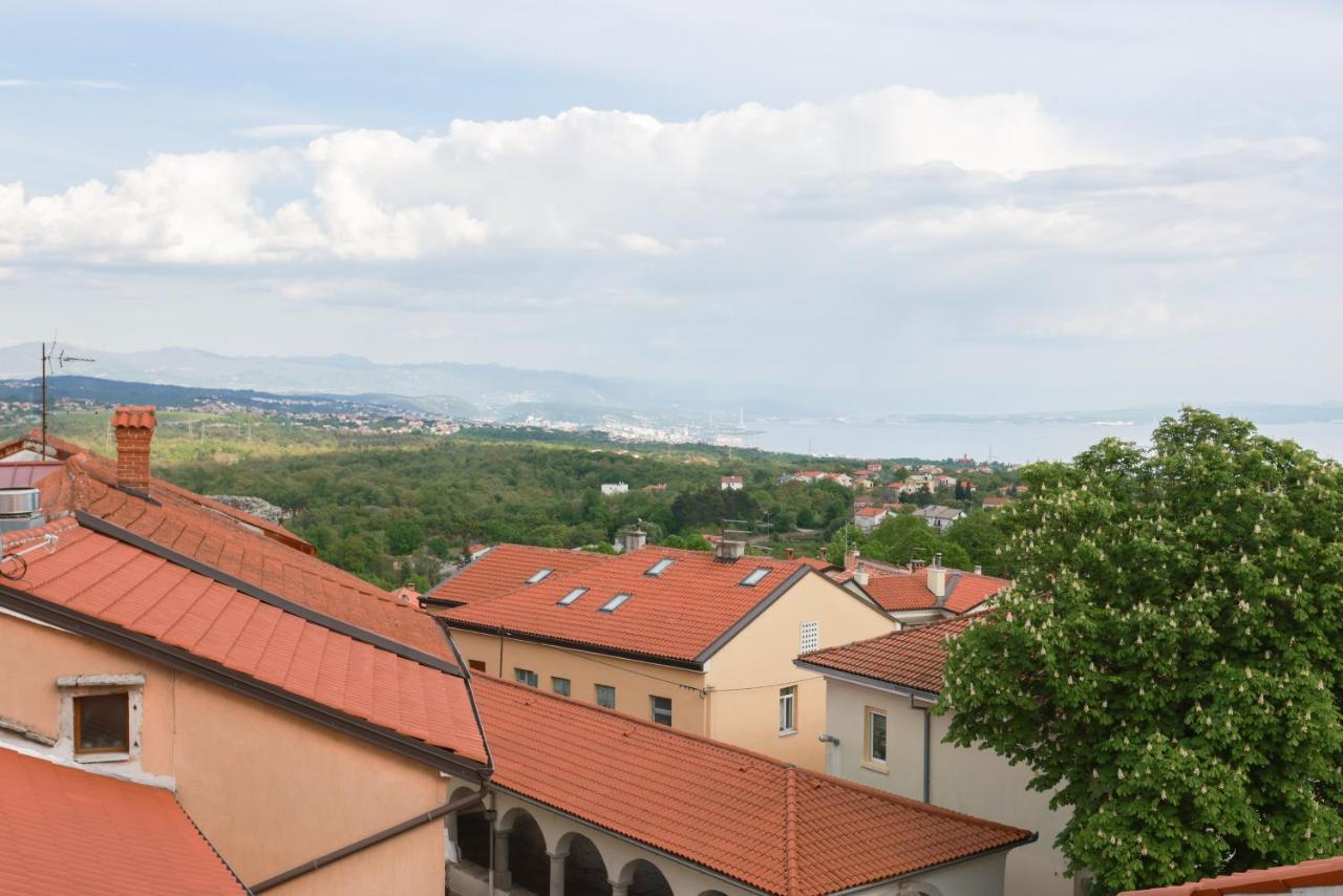 Apartmani Nad Voltun Kastav Exterior photo